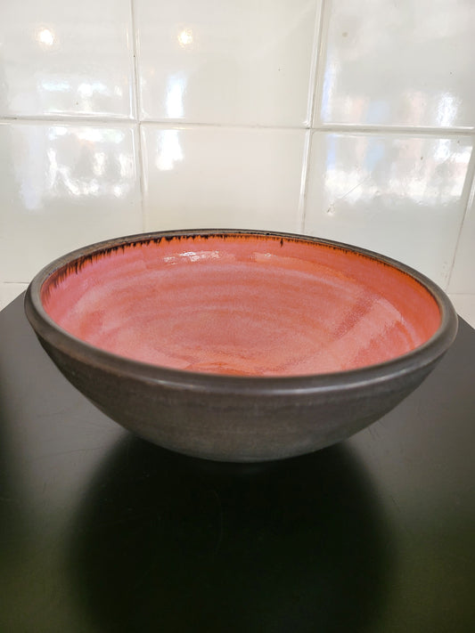 Garnet McCulloch | Pink Black Bowl (Large)| Ceramic