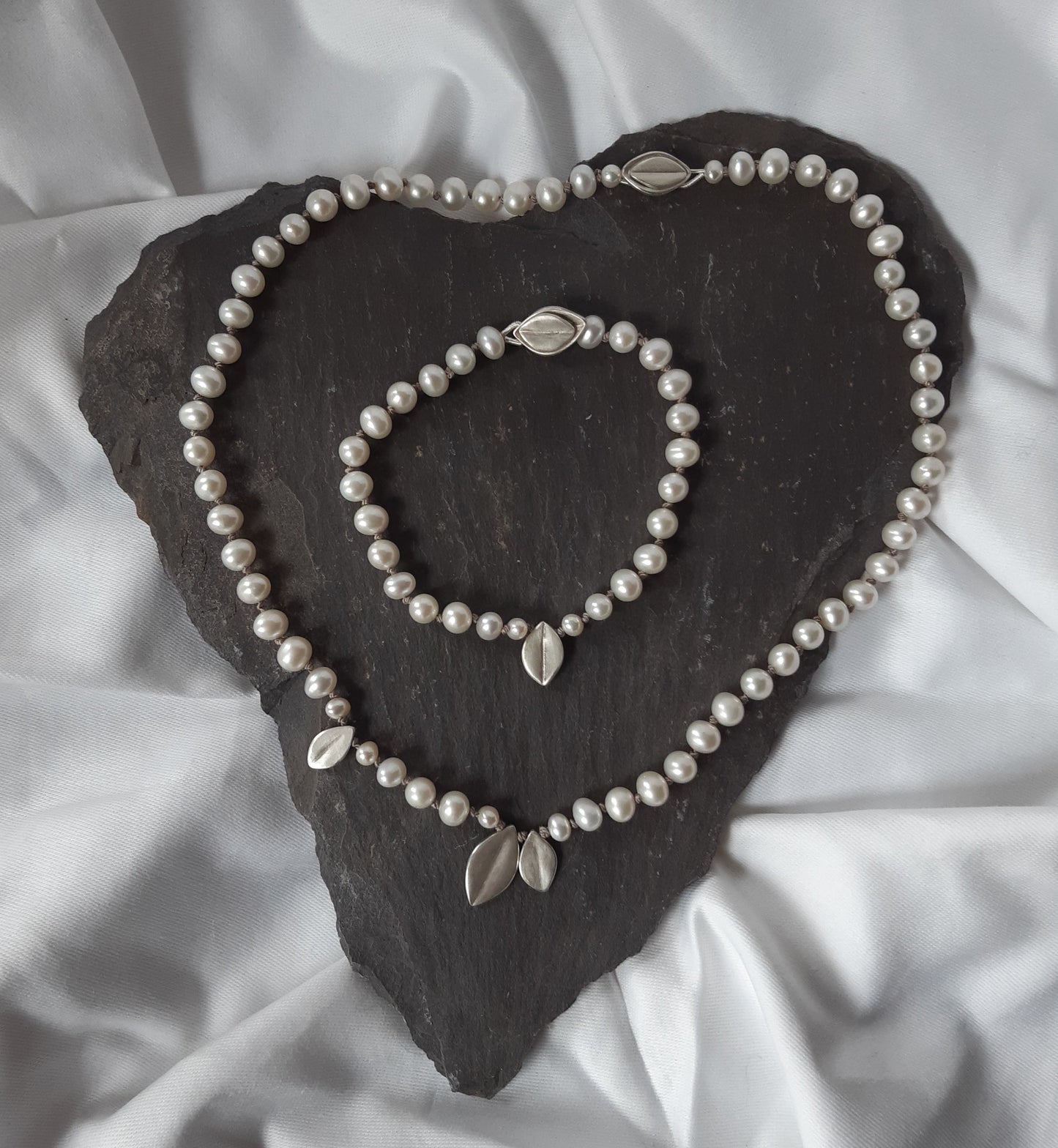 Robyn Kinsman-Blake - Pearls and leaves bracelet